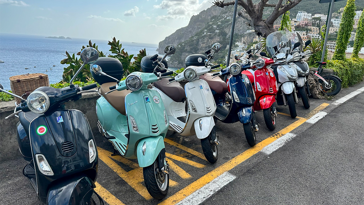 Noleggio Scooter Costiera Amalfitana Amalfi Moto Rent